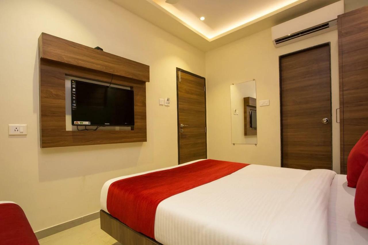 Hotel Grace Inn Мумбаи Экстерьер фото